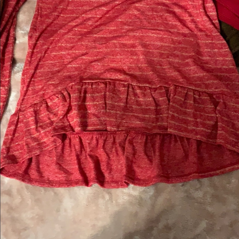 Red long sleeve - Picture 2 of 3